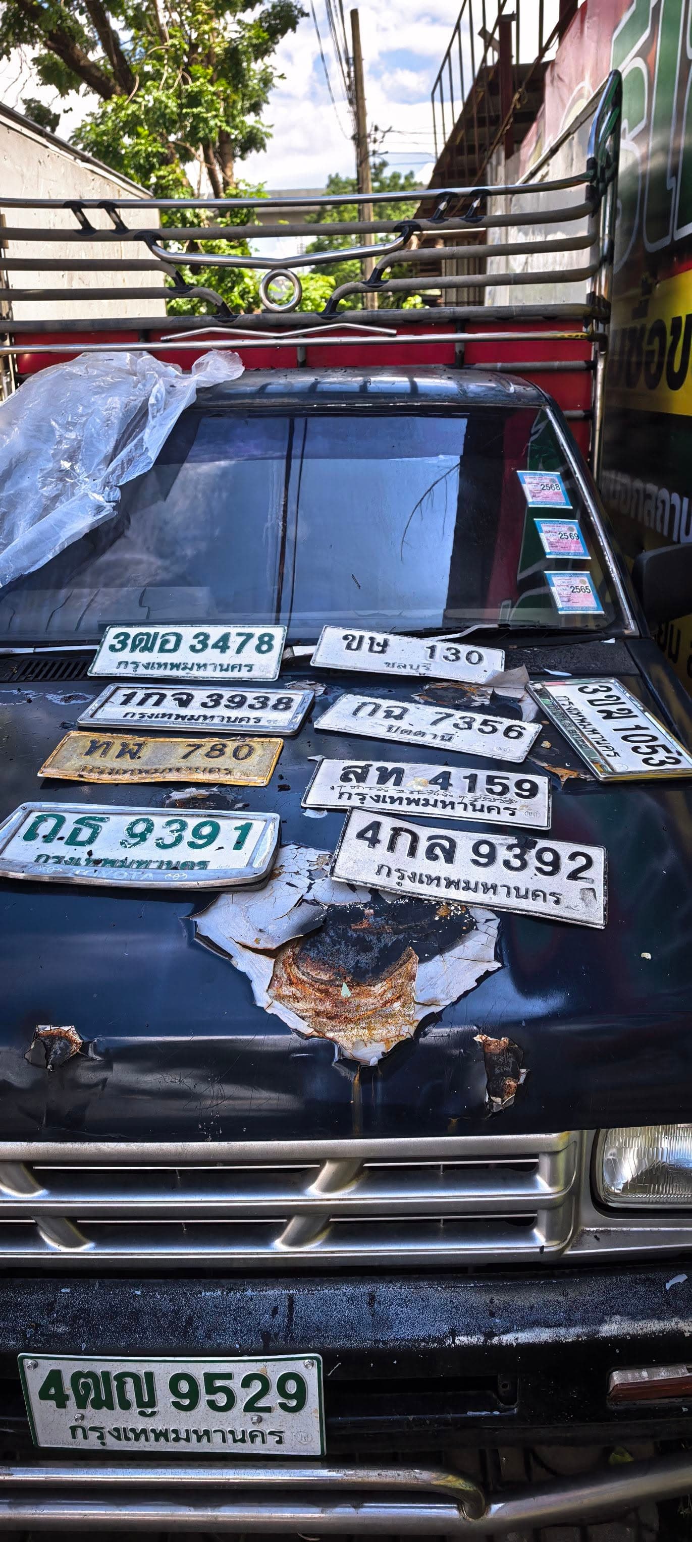 รูปป้ายทะเบียนที่พบ 1กจ 3938 3ฒอ 3478 4กล 9392 กฉ 7356 ขษ 130 ทพ 780 สท 4159 3ขม 1053 กธ 9391