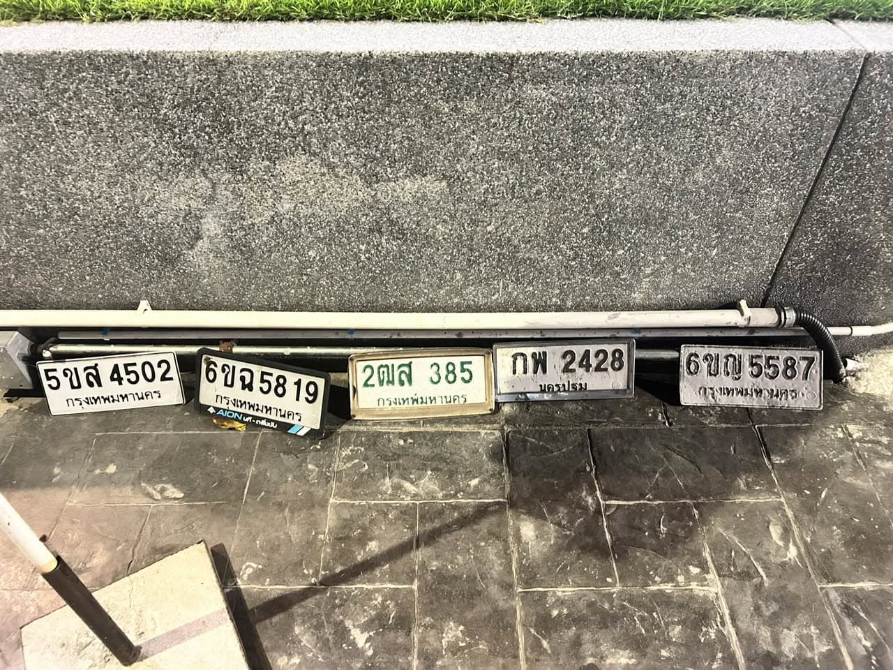 รูปป้ายทะเบียนที่พบ 2ฒส 385 5ขส 4502 6ขฉ 5819 6ขญ 5587 กพ 2428