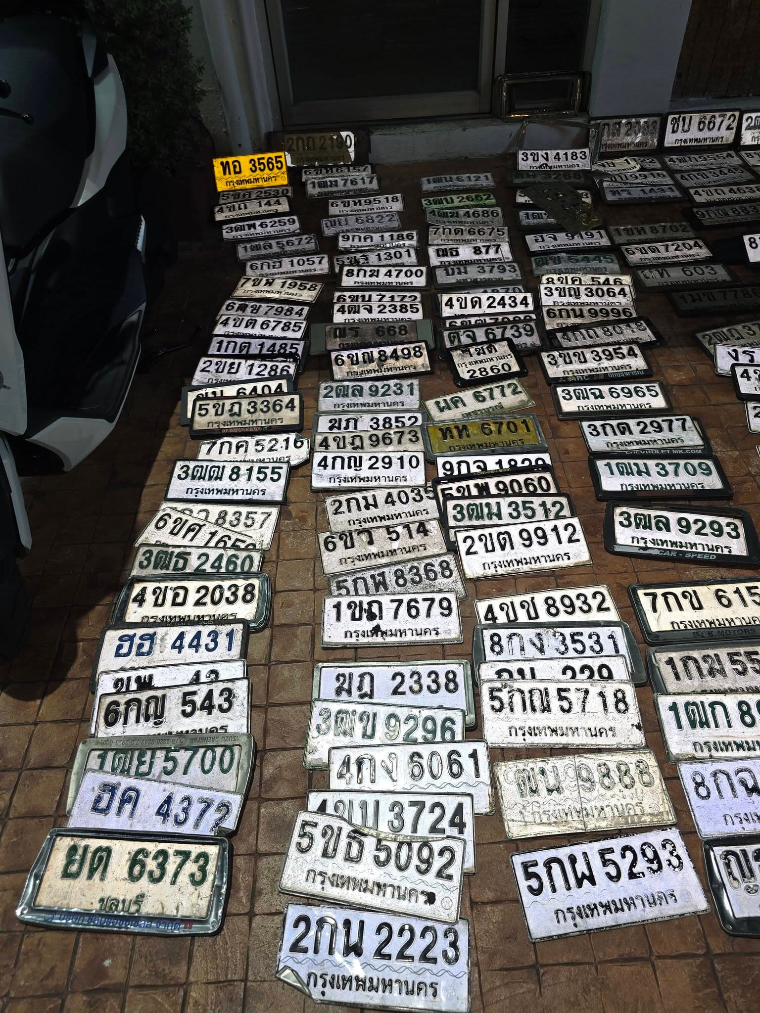 รูปป้ายทะเบียนที่พบ ?ร 668 2กน 2223 2กม 4035 2ขต 9912 2ขย 1286 2ฒล 9231 3ขย 3954 3ฒฉ 6965 3ฒม 3512 4กง 6061 4กญ 2910 4ขฎ 9673 4ขต 6785 5กณ 5718 5กพ 8368 5ขฎ 3364 6ขว 514 7กค 5216 ฆภ 3852 ผค 6772 3กด 2977 5กพ 5293 5ฌพ 9060 6ขฎ 8498 6ขญ 7984